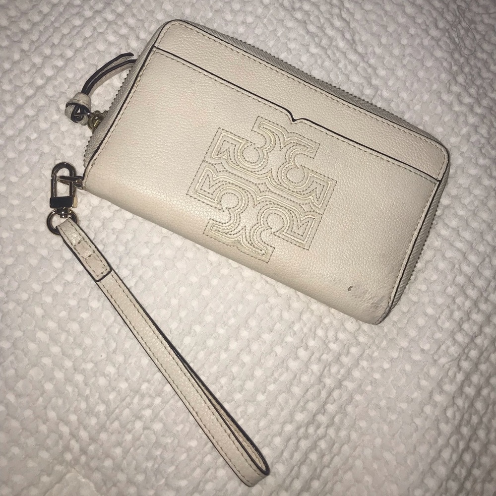 Tory Burch Harper Smartphone Wallet Wristlet